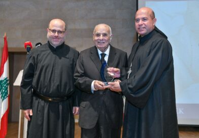 جامعة الروح القدس – الكسليك تكرّم إدمون رزق وتتسلّم أرشيفه الوطني في احتفال مهيب